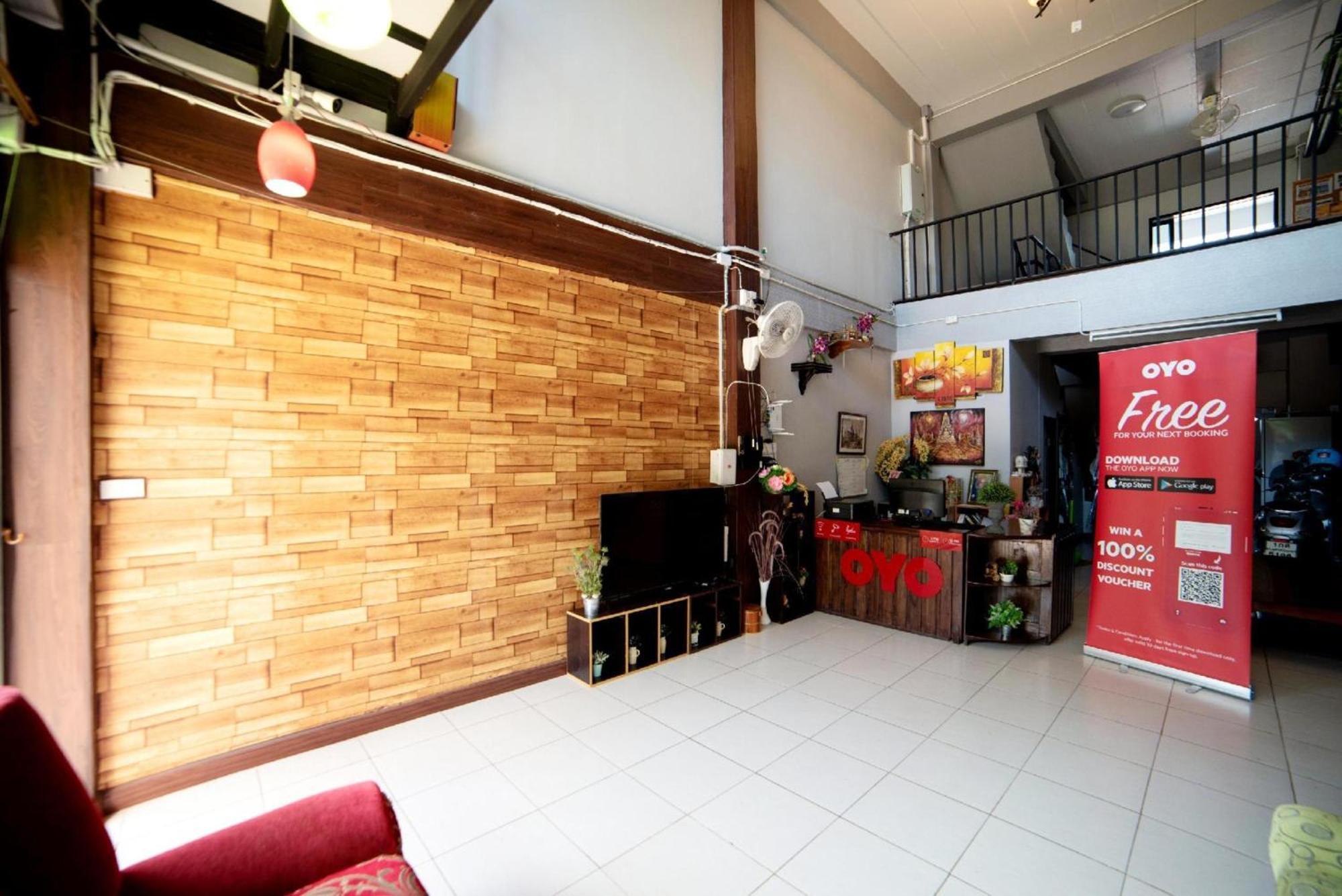 大城 Oyo 465克朗考旅行者旅馆|员工已接种疫苗酒店 外观 照片