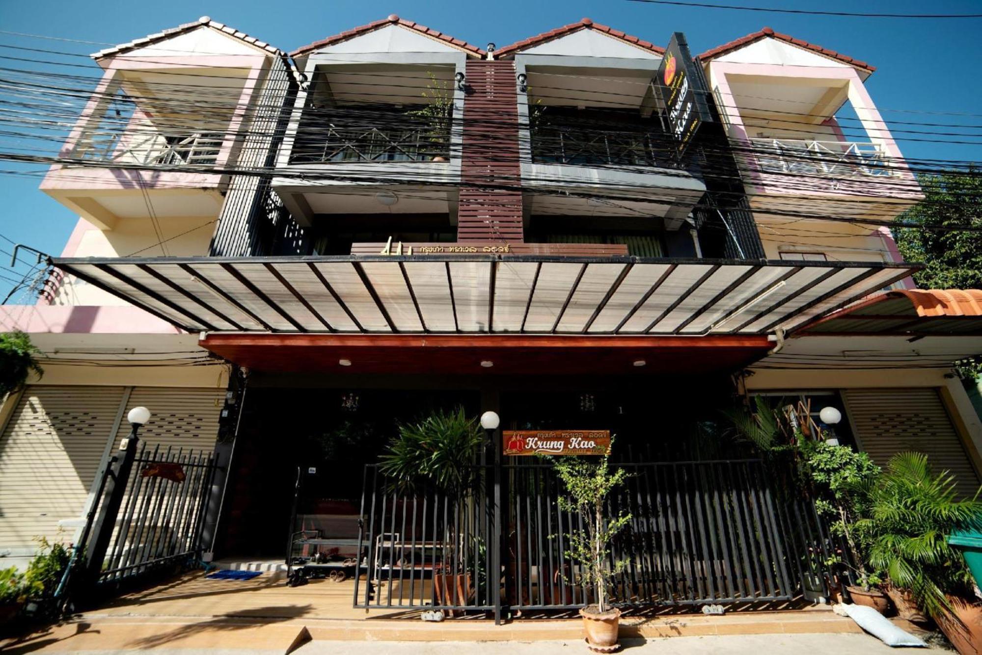 大城 Oyo 465克朗考旅行者旅馆|员工已接种疫苗酒店 外观 照片